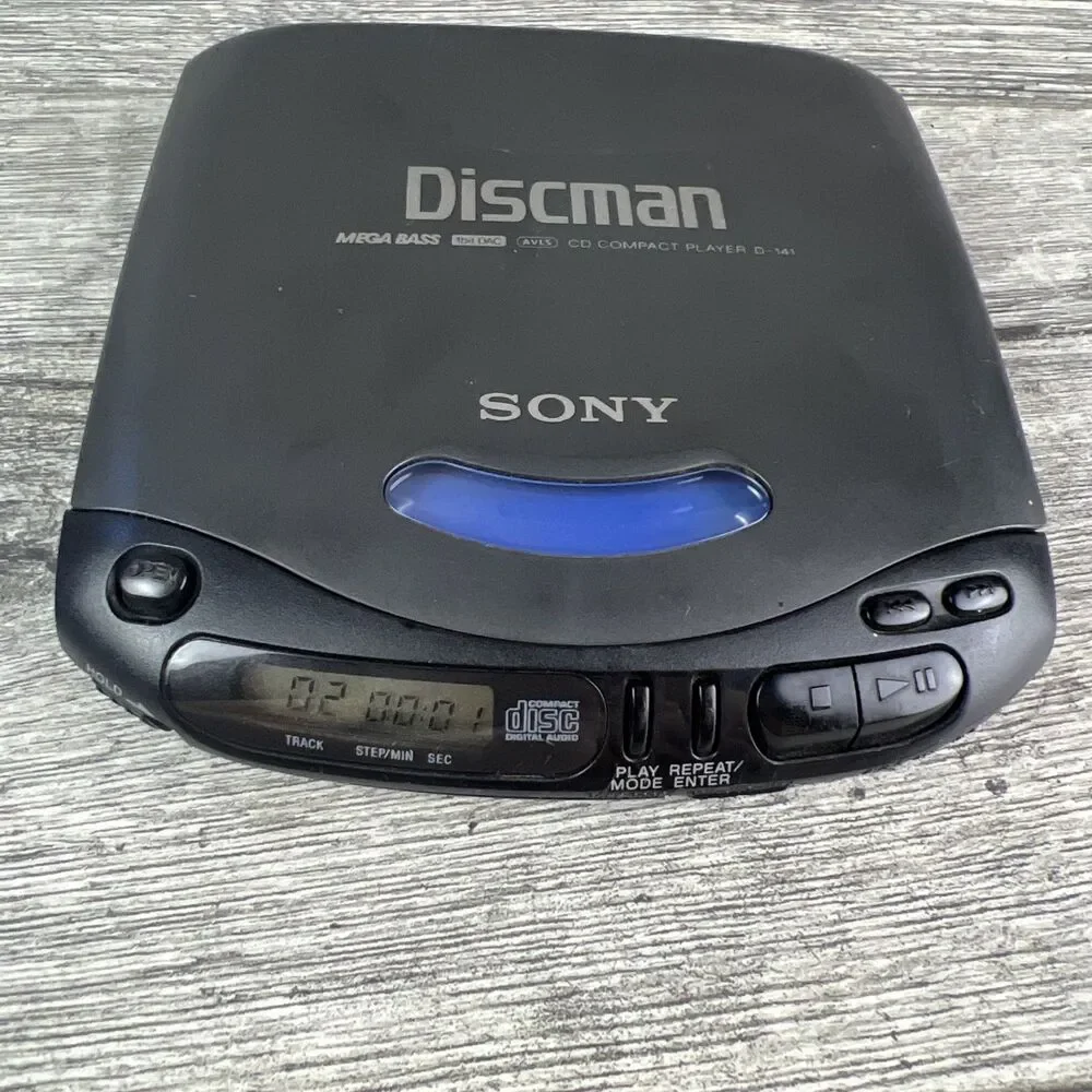 VTG Sony Discman D-141 CD Compact Player 1995 MegaBass Portable Player